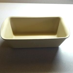 Pampered Chef stoneware bread pan